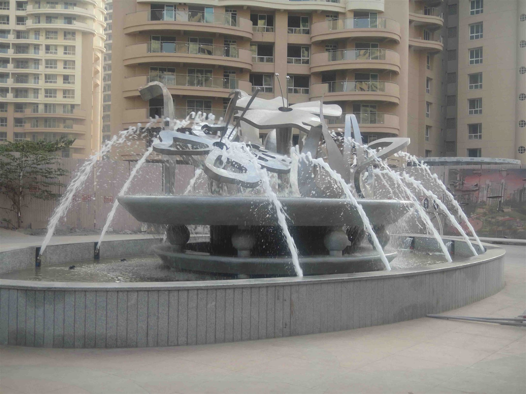 Lillium Lantana Stainless Steel fountain Sculpture