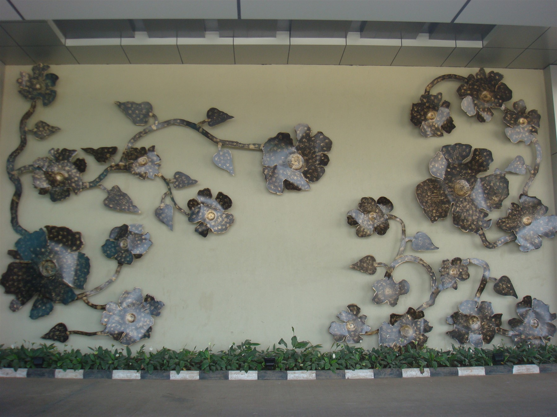 Vine Growth Wall Sculpture